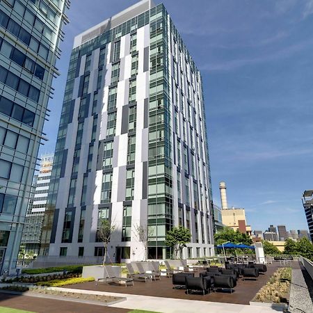 Global Luxury Suites At Kendall West Кеймбридж Екстериор снимка