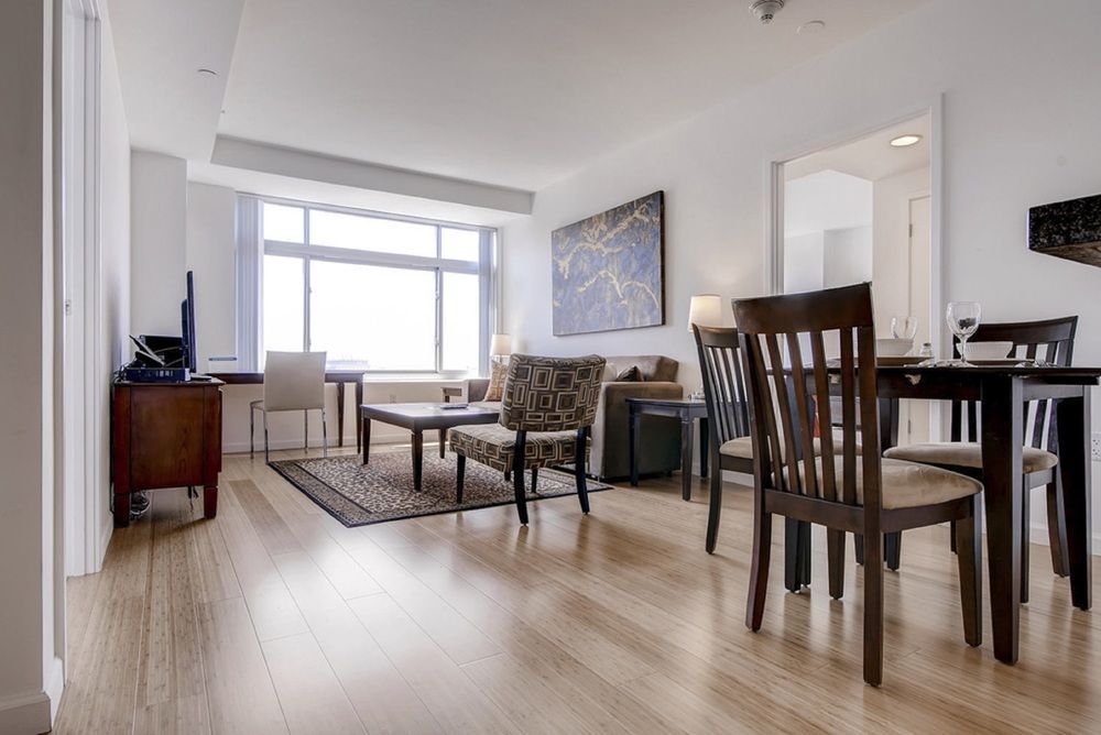 Global Luxury Suites At Kendall West Кеймбридж Екстериор снимка