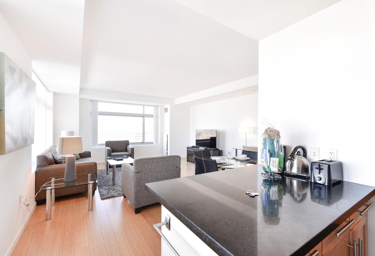 Global Luxury Suites At Kendall West Кеймбридж Екстериор снимка