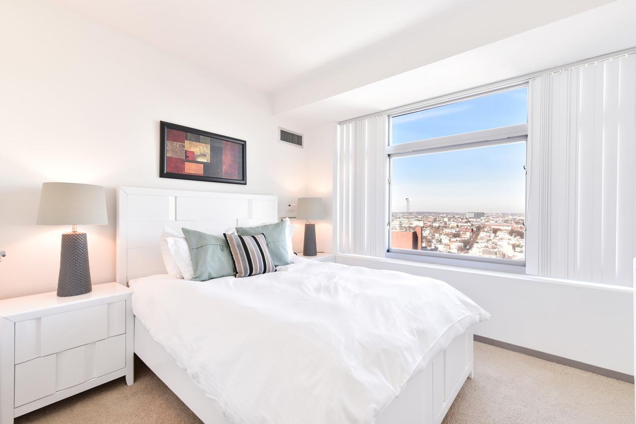 Global Luxury Suites At Kendall West Кеймбридж Екстериор снимка