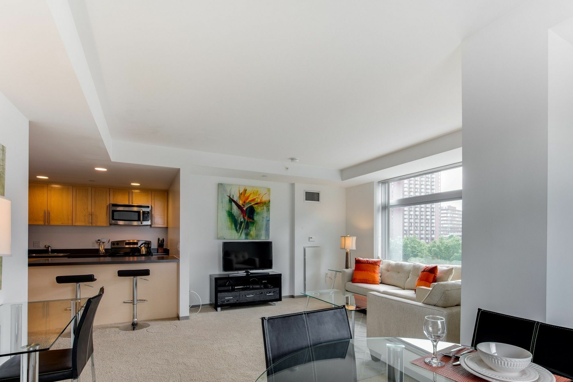 Global Luxury Suites At Kendall West Кеймбридж Екстериор снимка