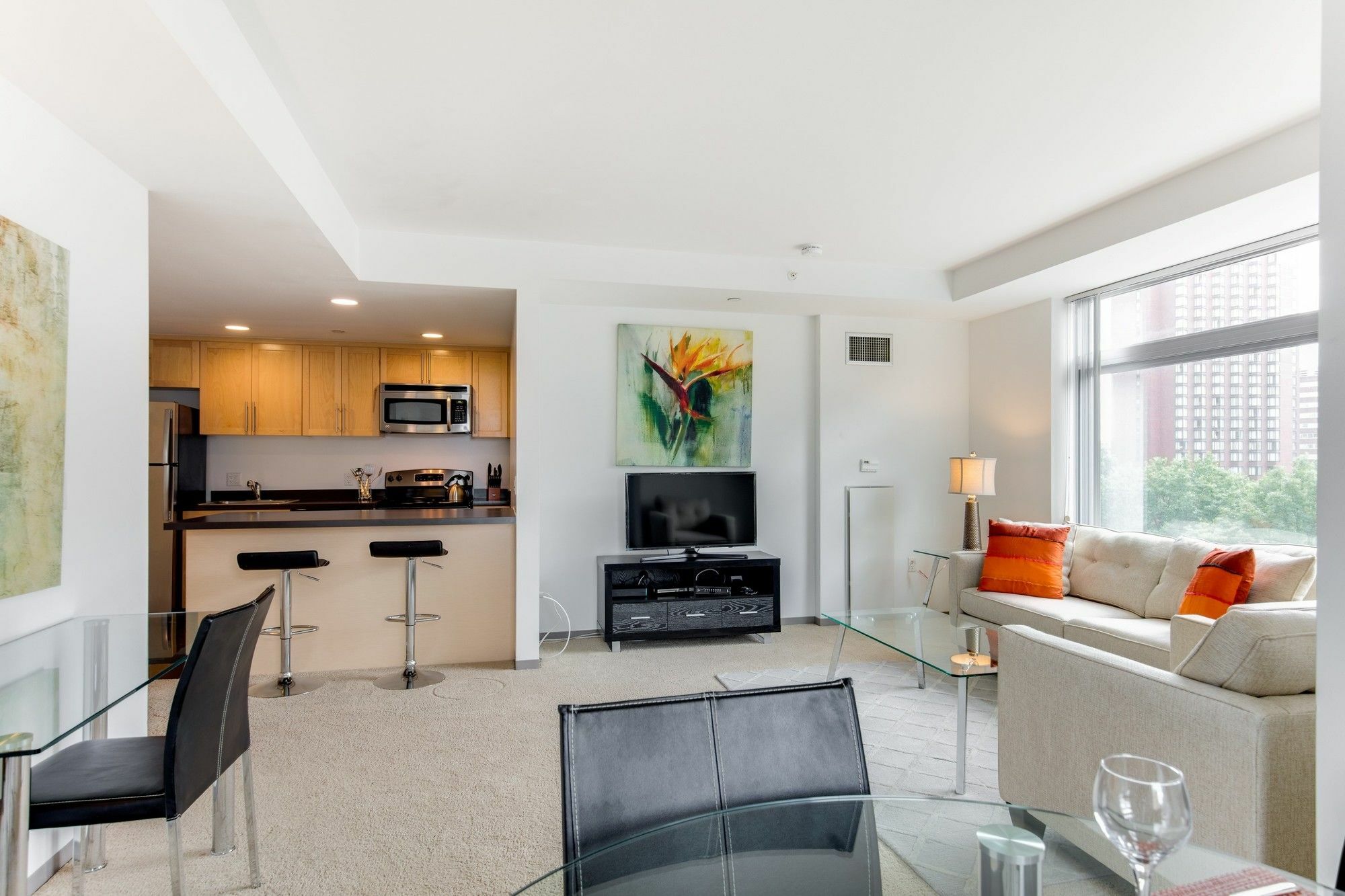 Global Luxury Suites At Kendall West Кеймбридж Екстериор снимка
