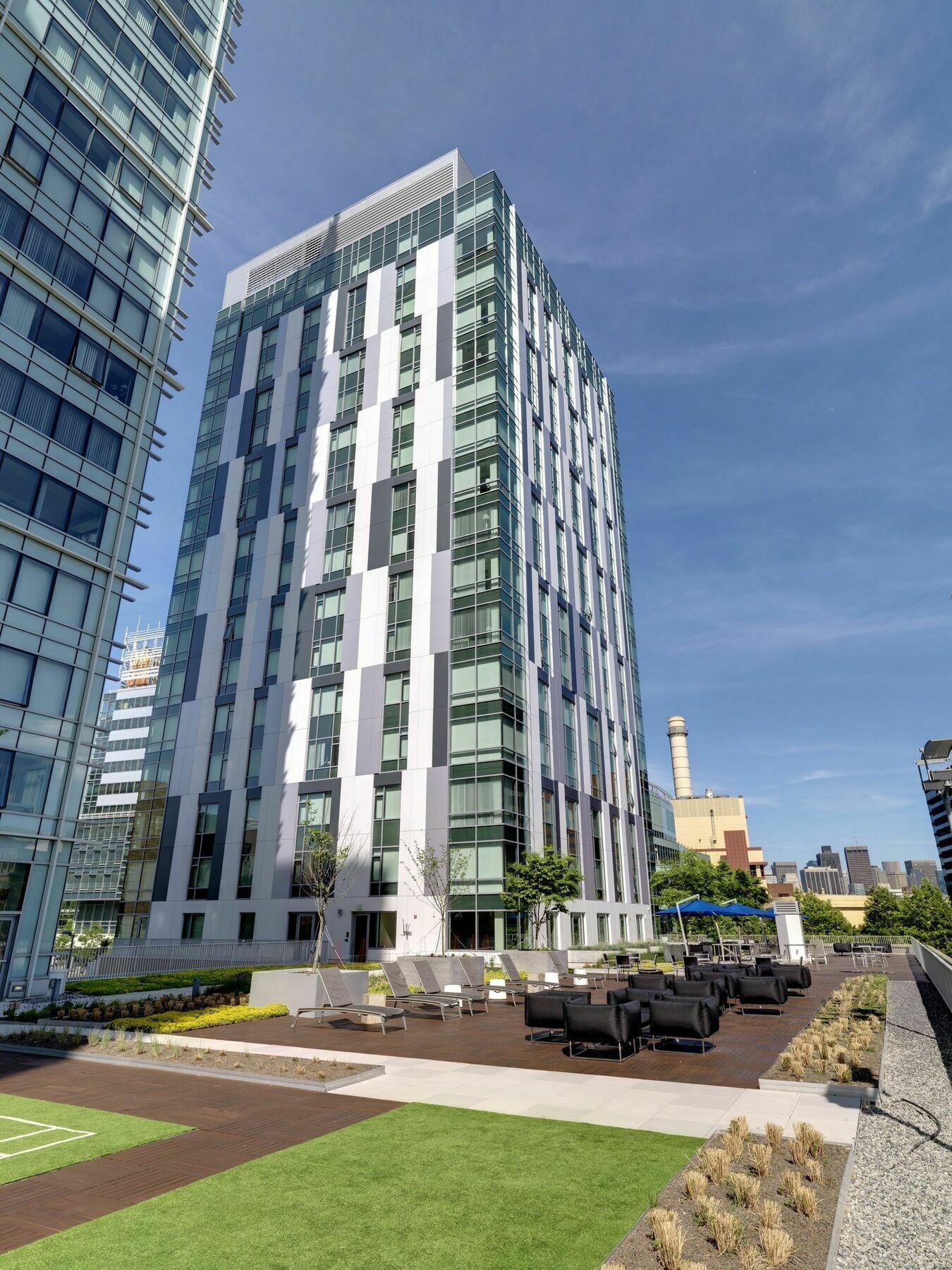 Global Luxury Suites At Kendall West Кеймбридж Екстериор снимка