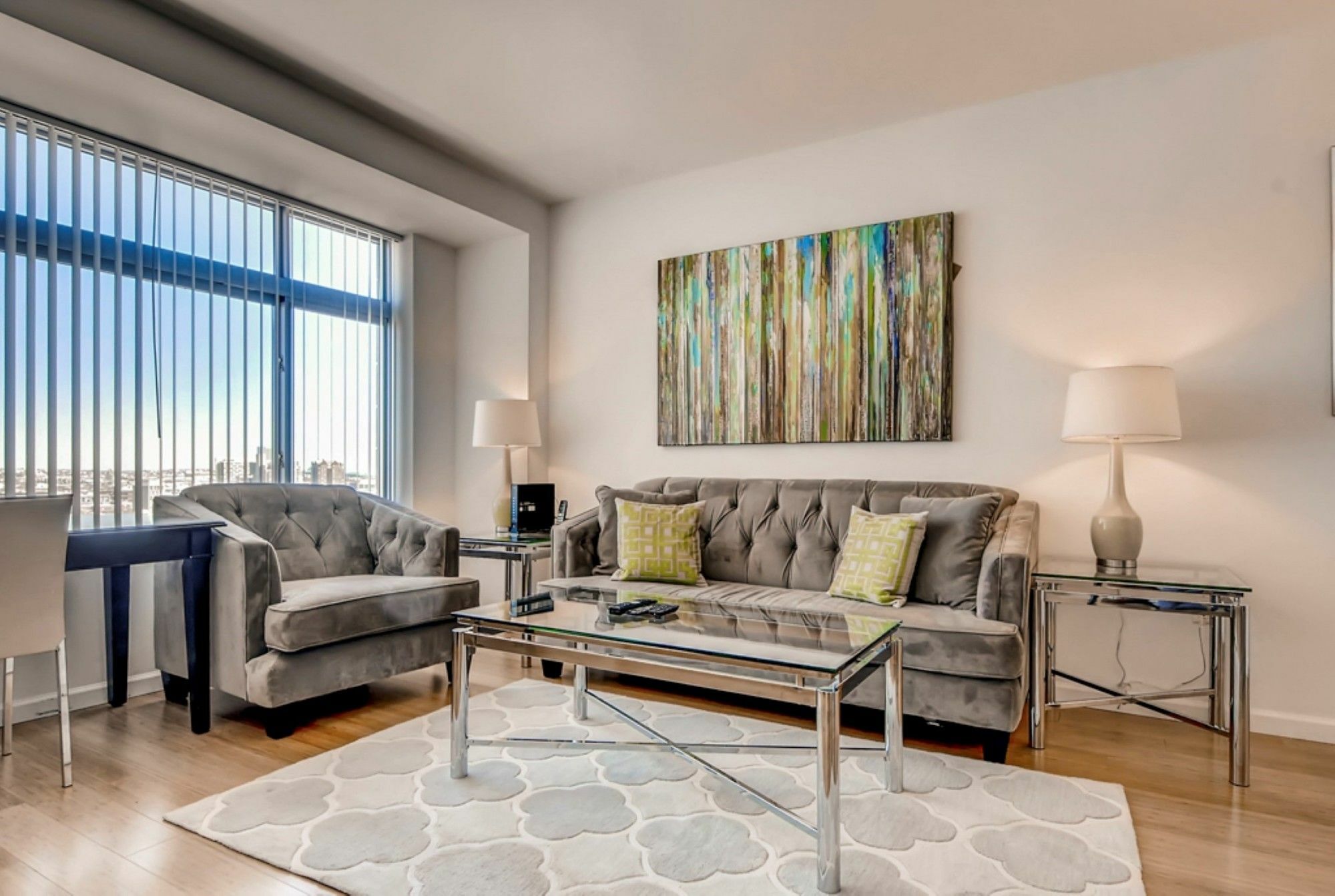 Global Luxury Suites At Kendall West Кеймбридж Екстериор снимка